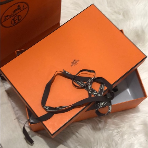 100% Auth HERMES GIFT BOX w/ 2 DUST BAG & Ribbon - Picture 6 of 16